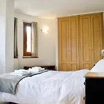 Apartmentsix4